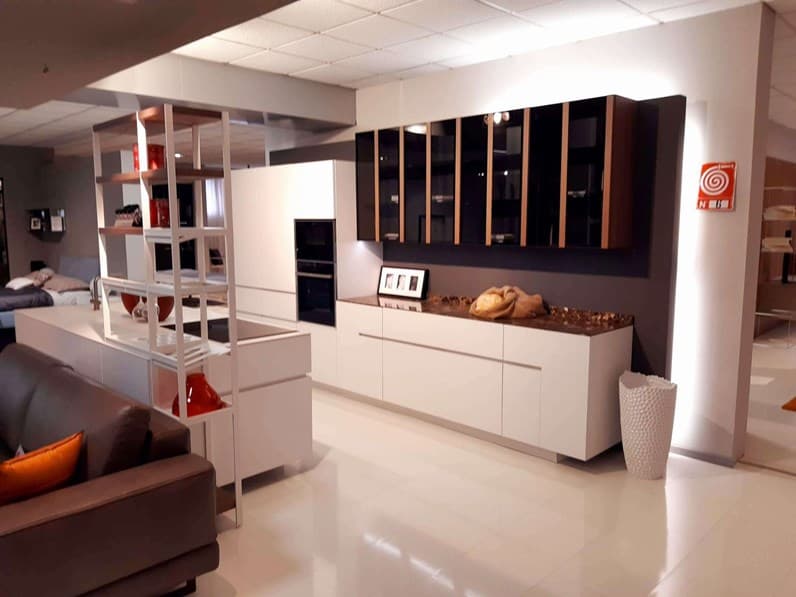 Cucina isola Corian bianco opaco Soho 45° - Immagine 1