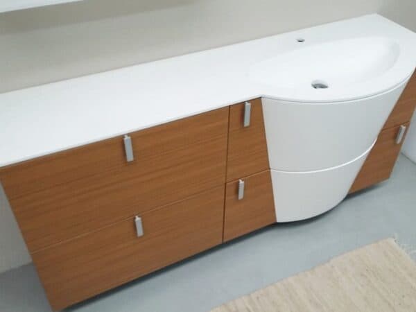 Bagno in legno teak con lavabo design - Immagine 1