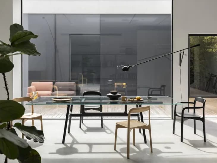 Sedia impilabile Contorna di Kristalia - Immagine 1