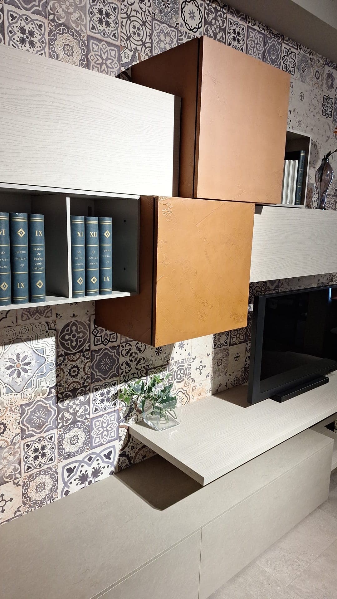 Soggiorno mobile TV argilla frassino e malta mattone L.303 - Immagine 1