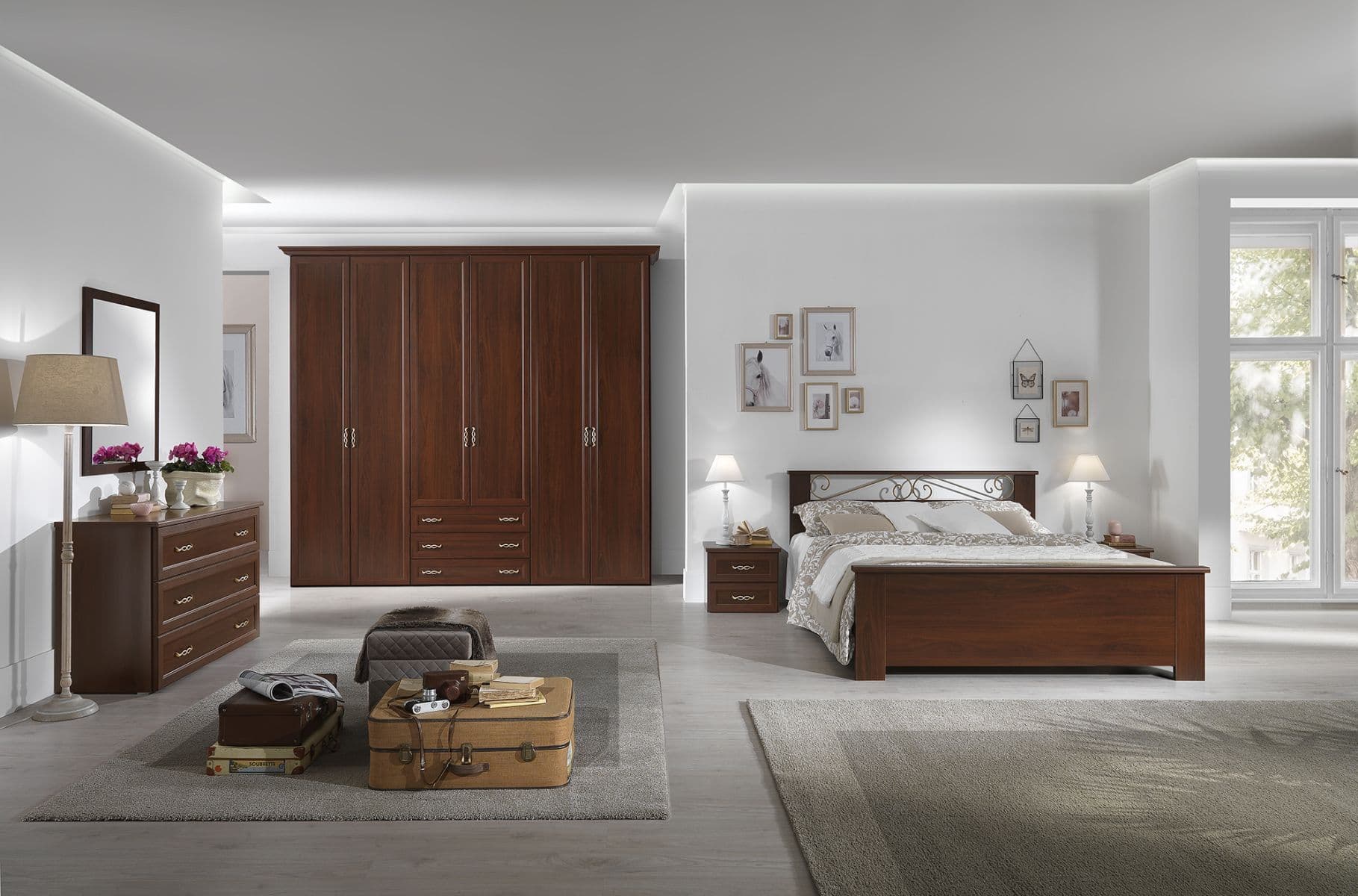 Camera Matrimoniale Demetra DE/02: Tradizione e Comfort Avvolgente - Immagine 1