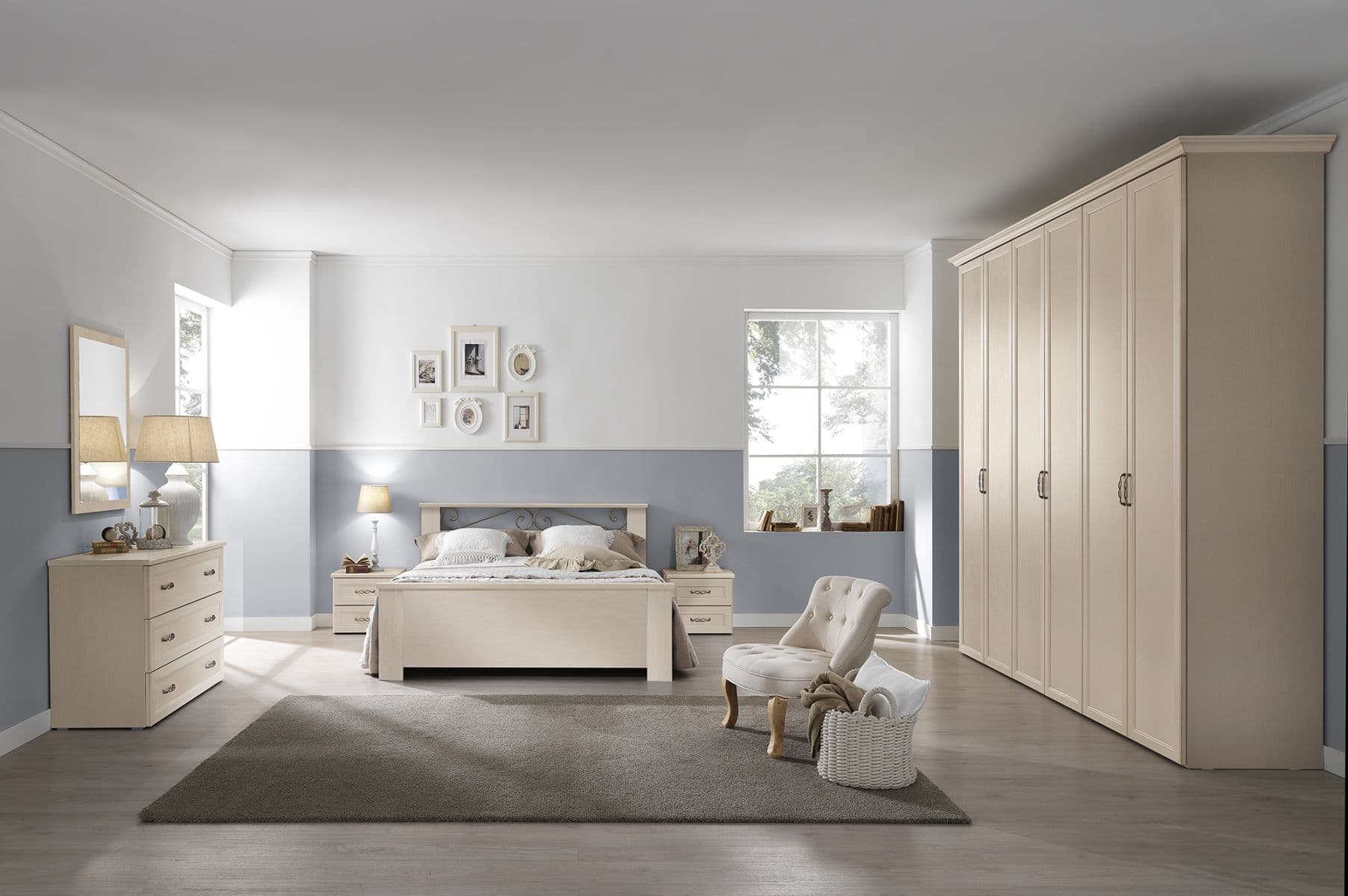 Camera Matrimoniale Demetra DE/04: Lusso Classico e Atmosfera Avvolgente - Immagine 1