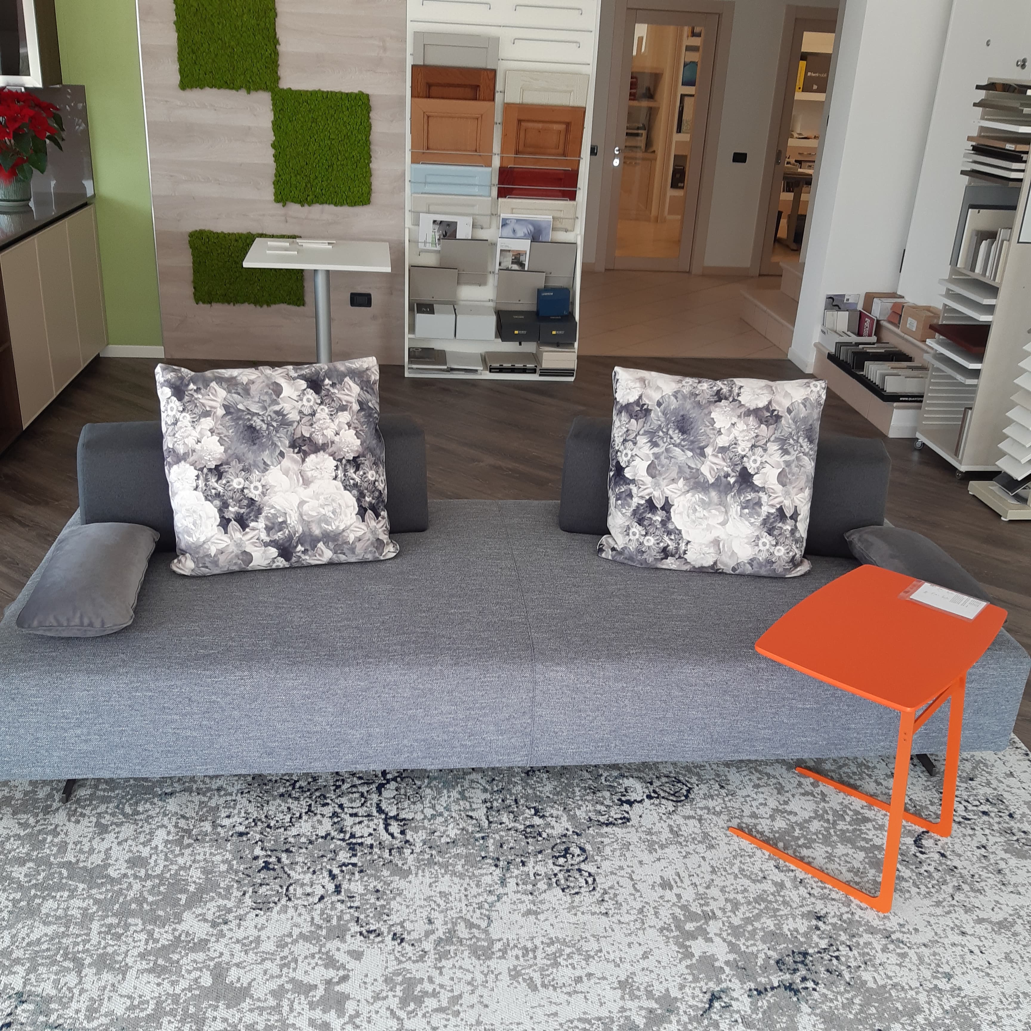 Divano Doimo mod. SIMPLY – Un’oasi di comfort nel tuo living - Immagine 1