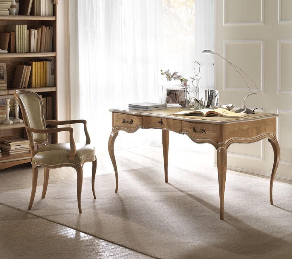 Il Centro del tuo Studio: Scrivania in Ciliegio - Immagine 1