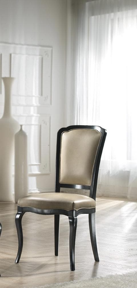 L’Equilibrio della Forma: Sedia in Ciliegio e Pelle - Immagine 1