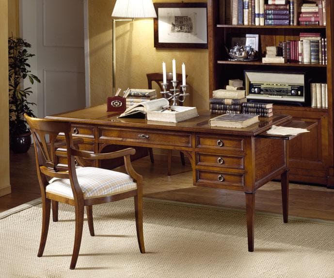 Il Prestigio nello Studio: Scrivania in Ciliegio a 7 Cassetti - Immagine 1