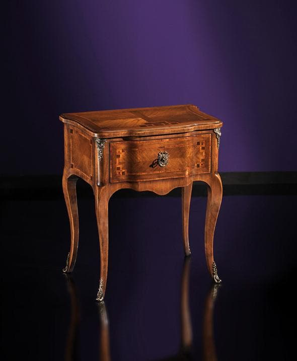 Eleganza Senza Tempo: Comodino "Le Parisien" - Immagine 1