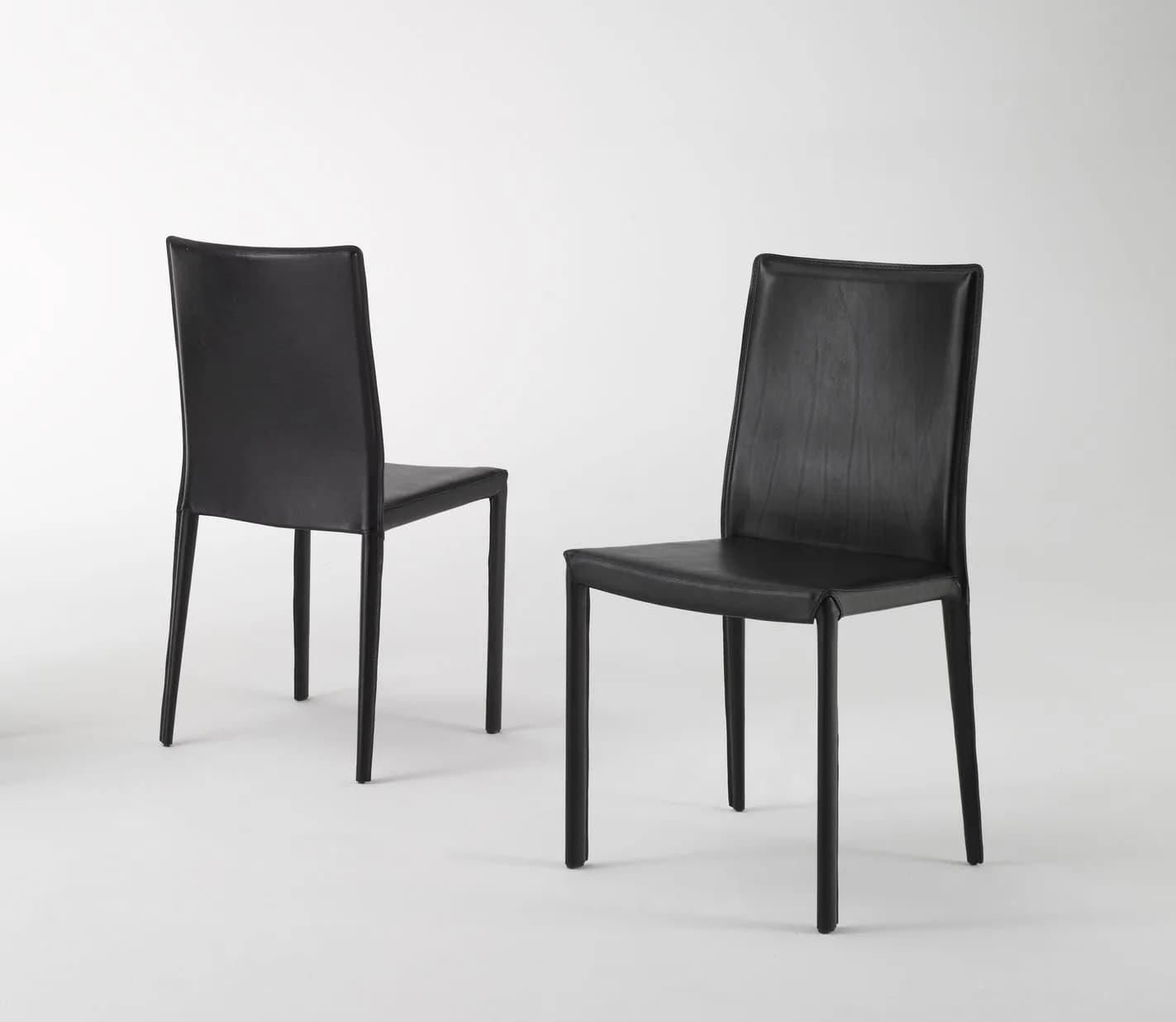 Sedia "Anemone bassa" in cuoio by Julia Arredo Cuoio | Prezzo outlet imperdibile