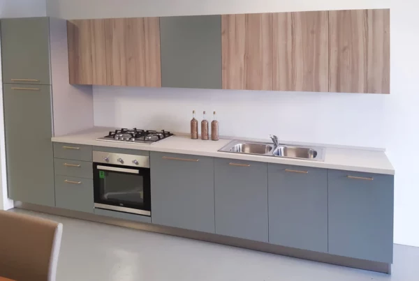 Cucina lineare di Visma Arredo Outlet